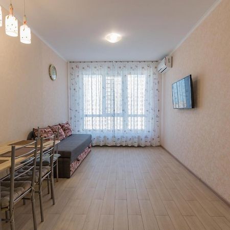Уютная Квартира В Жк Острова 크리자니브카 외부 사진